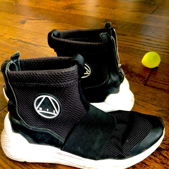 Alexander McQueen Other - Alexander McQueen shoes